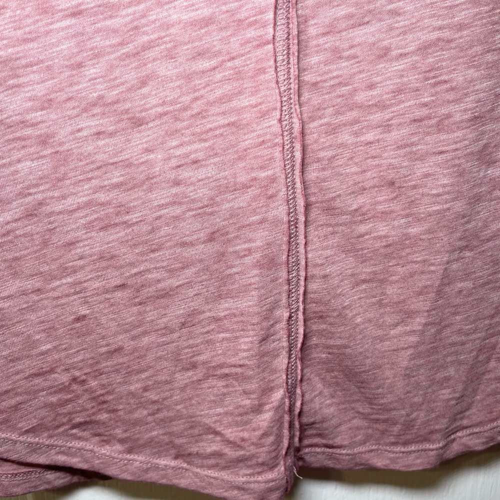 Free People Women’s Clementine V-Neck Short Sleeve Tee in Berry Size Medium - Picture 14 of 15